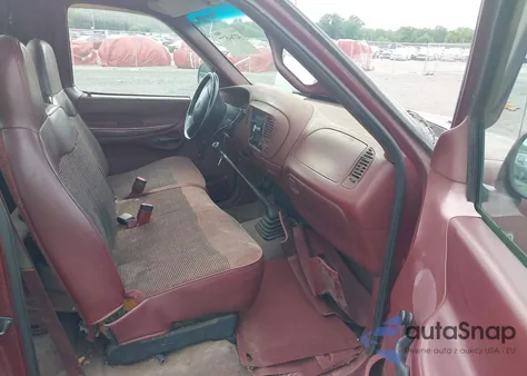 1997 Ford F-150 Standard/Xl/Xlt z USA, uszkodzony, nr VIN 1FTDF1720VNB30982